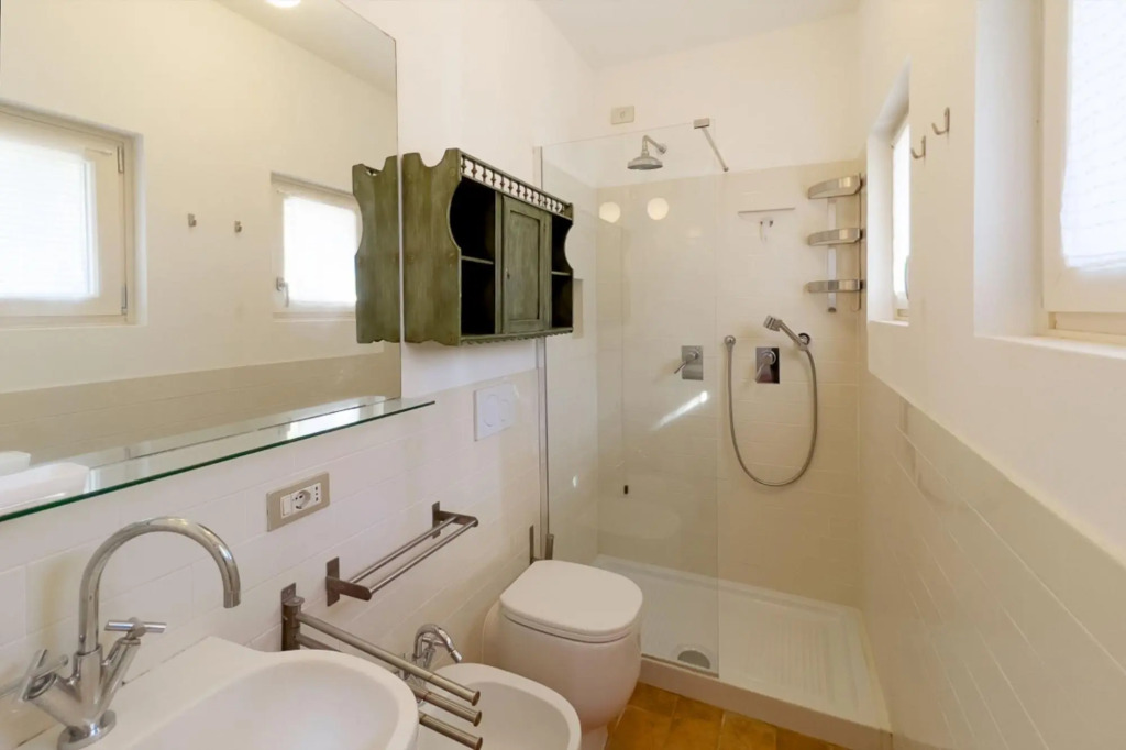 Villa Caterina 450 meters from the beach with sea view immersed in the quiet of the hill-VILLA CATERINA SANT'ANDREA