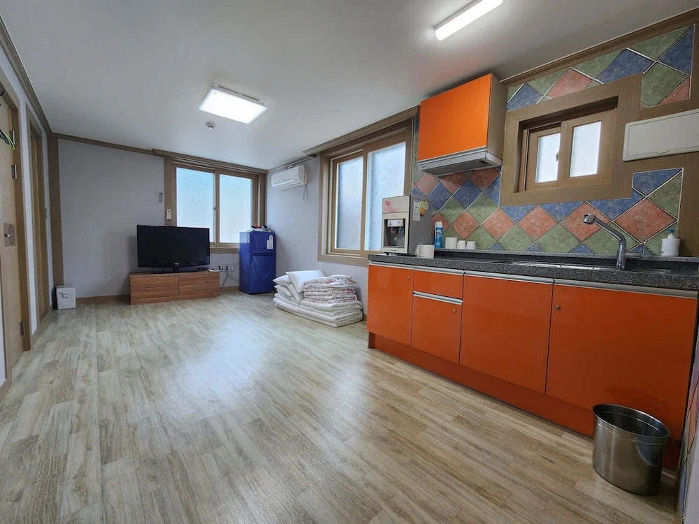 e cozy Hotel