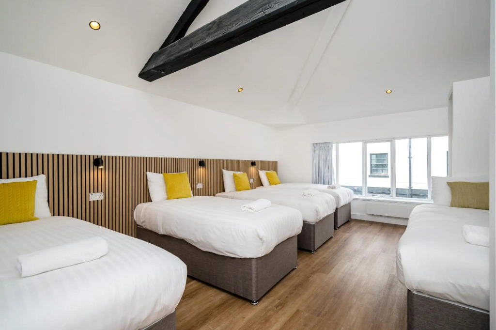 Spacious 9 Guest Apt in the Heart of Liverpool City Centre