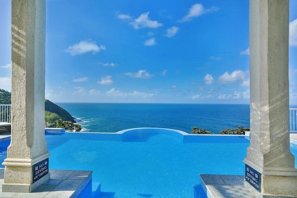 Cayman Villa - Contemporary 4 bedroom Villa with Stunning Ocean Views 4 Villa by RedAwning