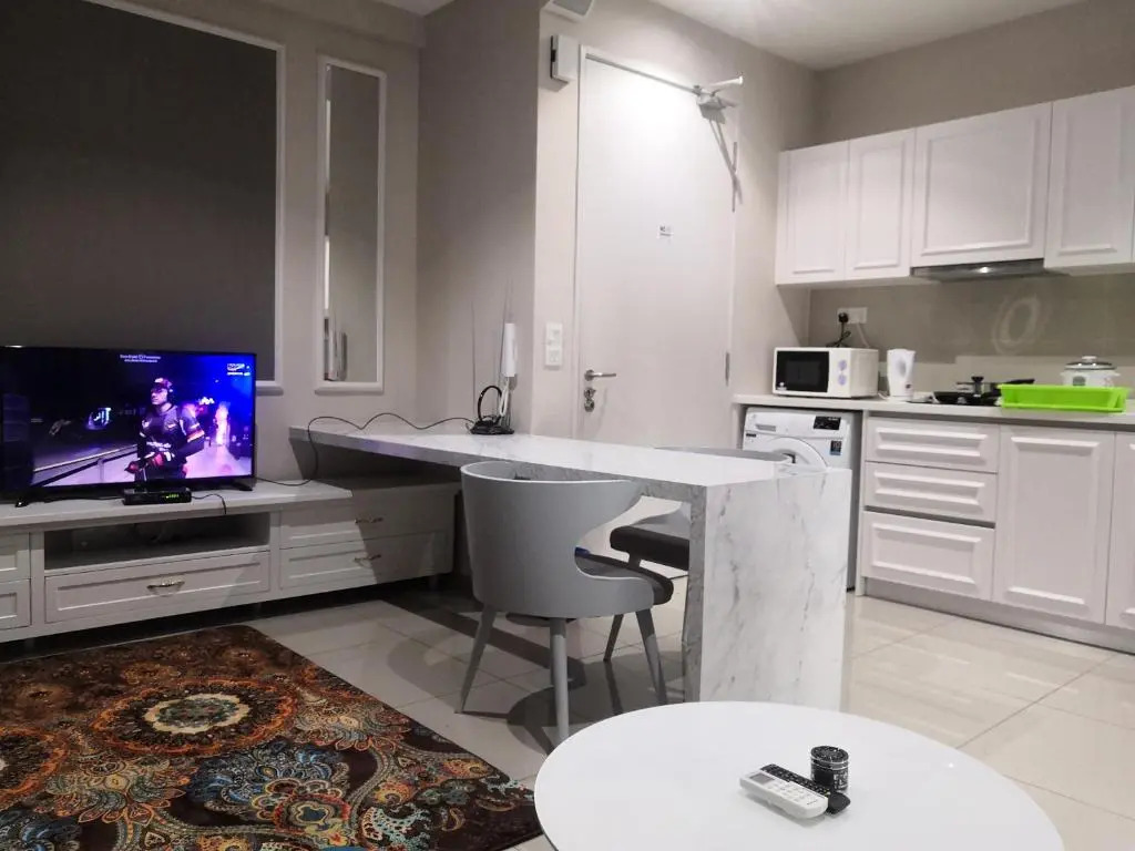 Dz Studio and Suite Parisien Tower i-City