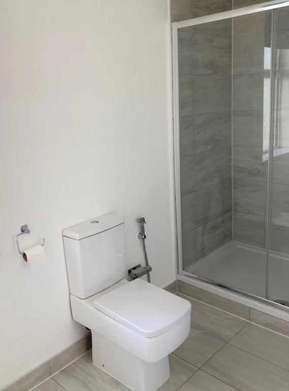 Lovely 4-bed House in Central Wolverhampton