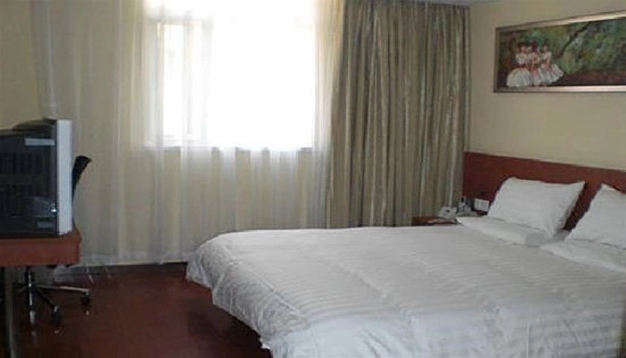 Ji Hotel Shanghai Sichuan Bei Road Metro Station