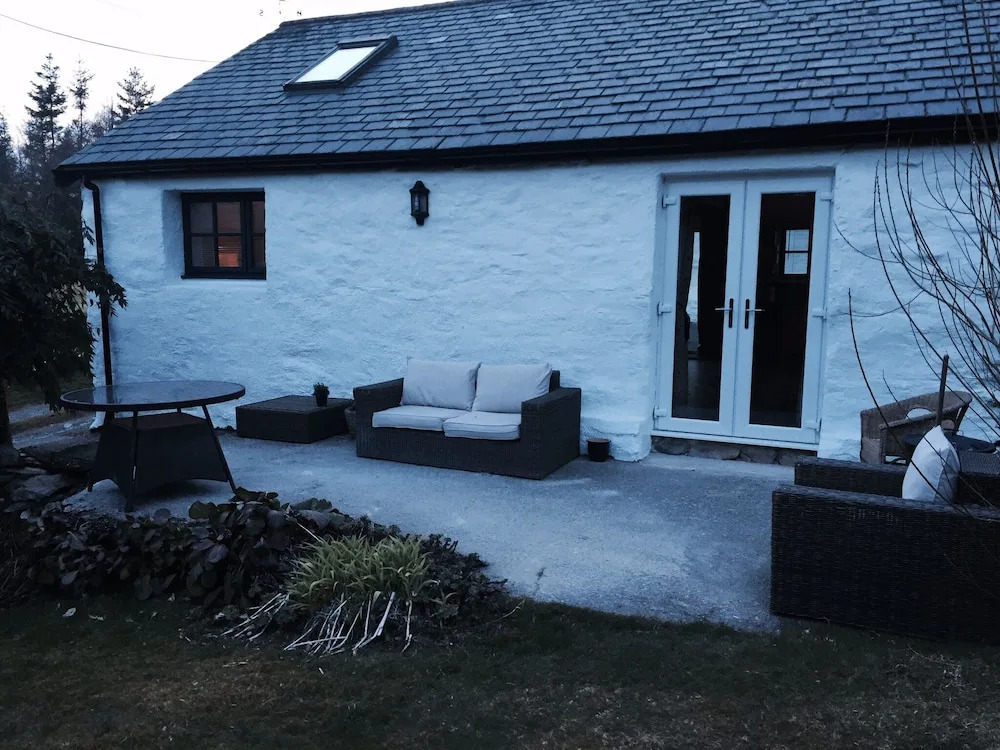 Impeccable 2-bed Cottage Near Betws y Coed