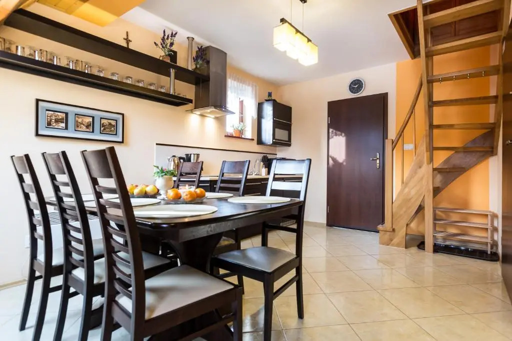 Apartament Pomarańczowy z basenem i sauną