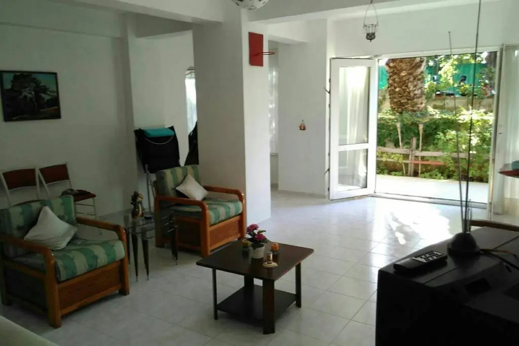 Garden flat in Prince islands, Heybeliada