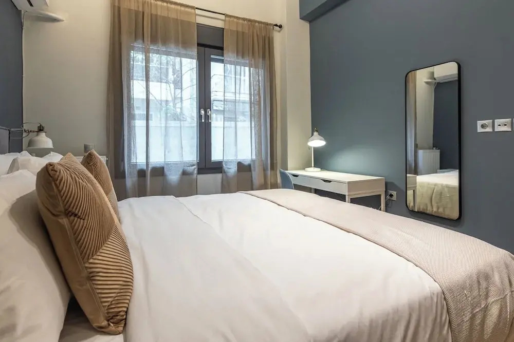 Phaedrus Living Pagkrati Modern Grove