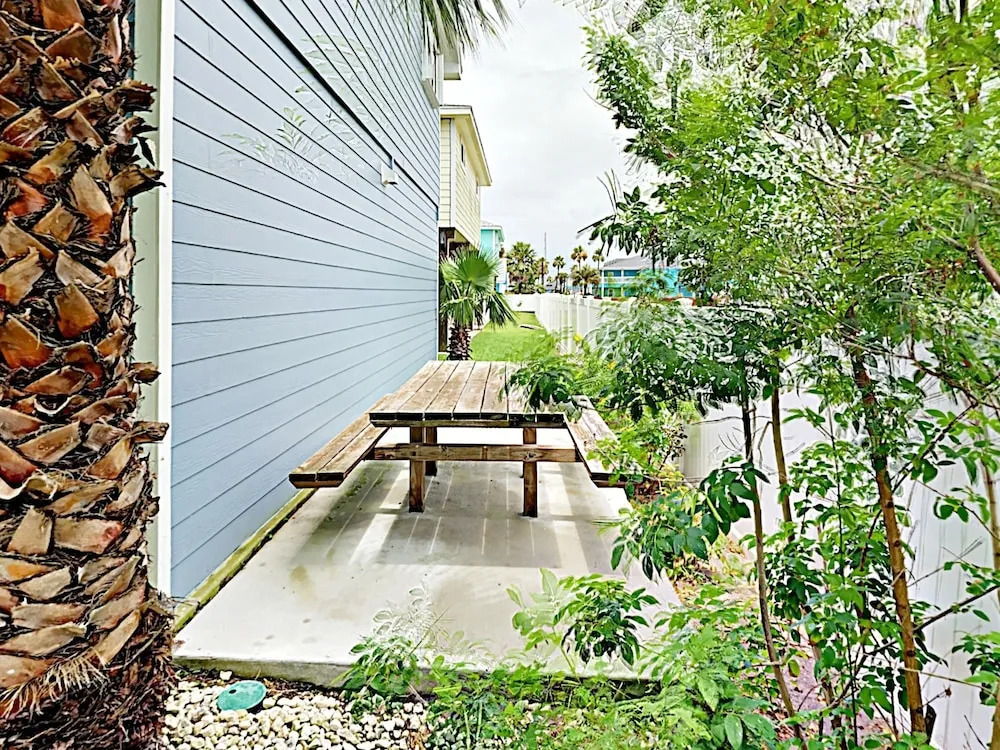 The Mermaid - 3 Br Home