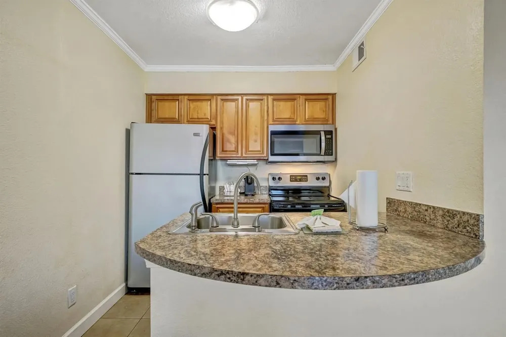 Waterfront Resort Condo Balcony Heated Pool