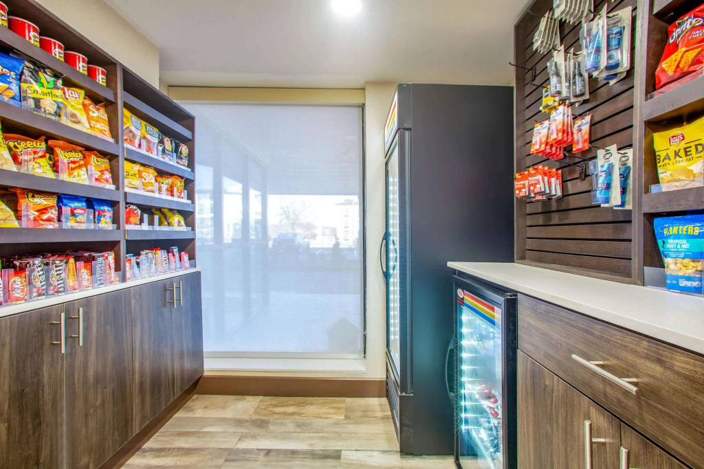 La Quinta Inn & Suites by Wyndham St Louis Hazelwood North