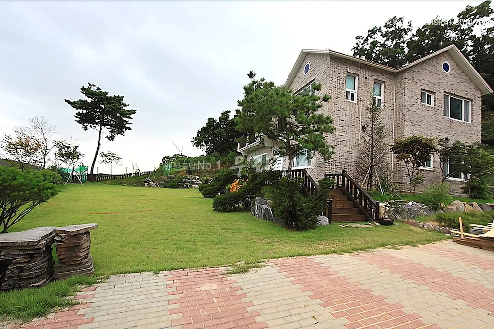 Ganghwadodia Pension