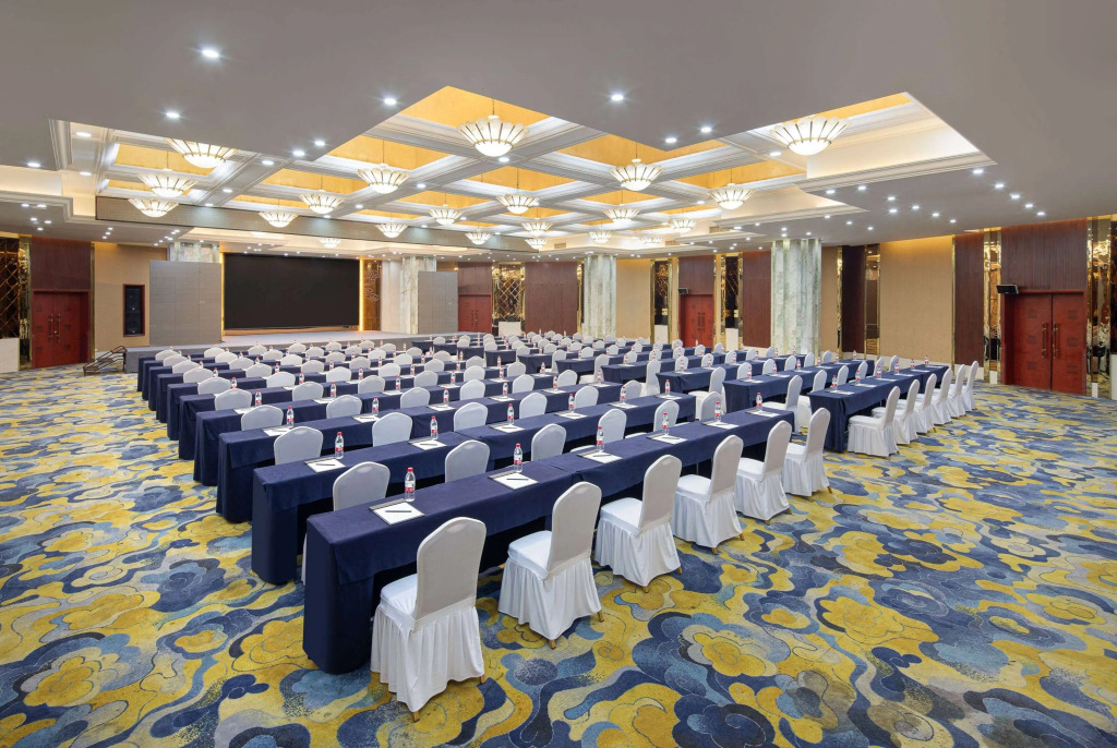 Ramada Plaza by Wyndham Chongqing West