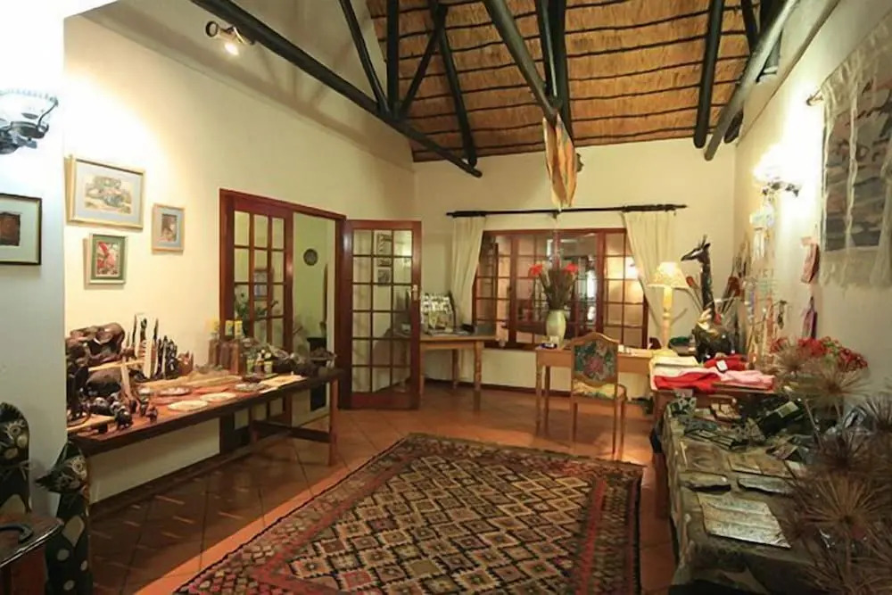 Thatchings Guest House