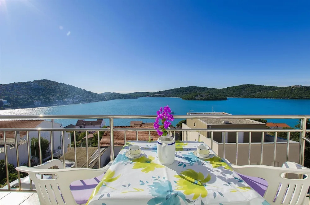 Apartments Rada