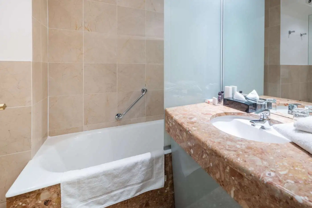 Hôtel Paris Neuilly