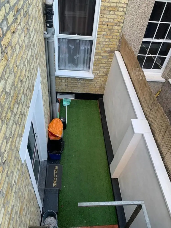 Immaculate 7-bed House in London