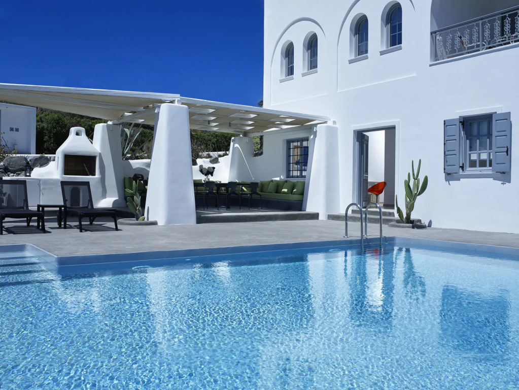 Christou Estate & Villas