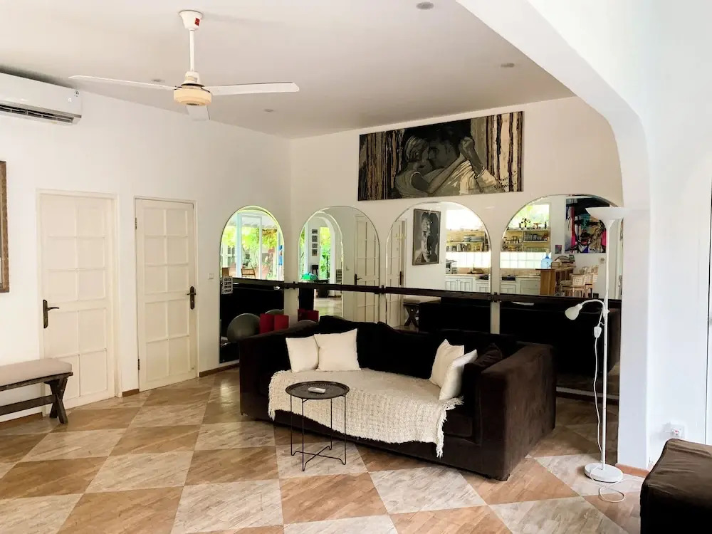 Tropical Oasis 2 BR Villa - Near Beach
