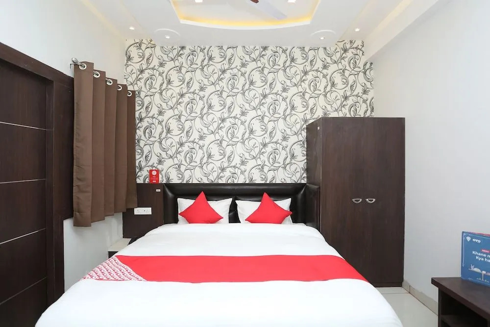 Capital O 26711 Mukesh Palace