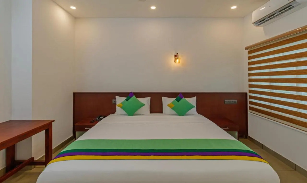 Treebo Amigos Residency - 500M From Cochin Airport
