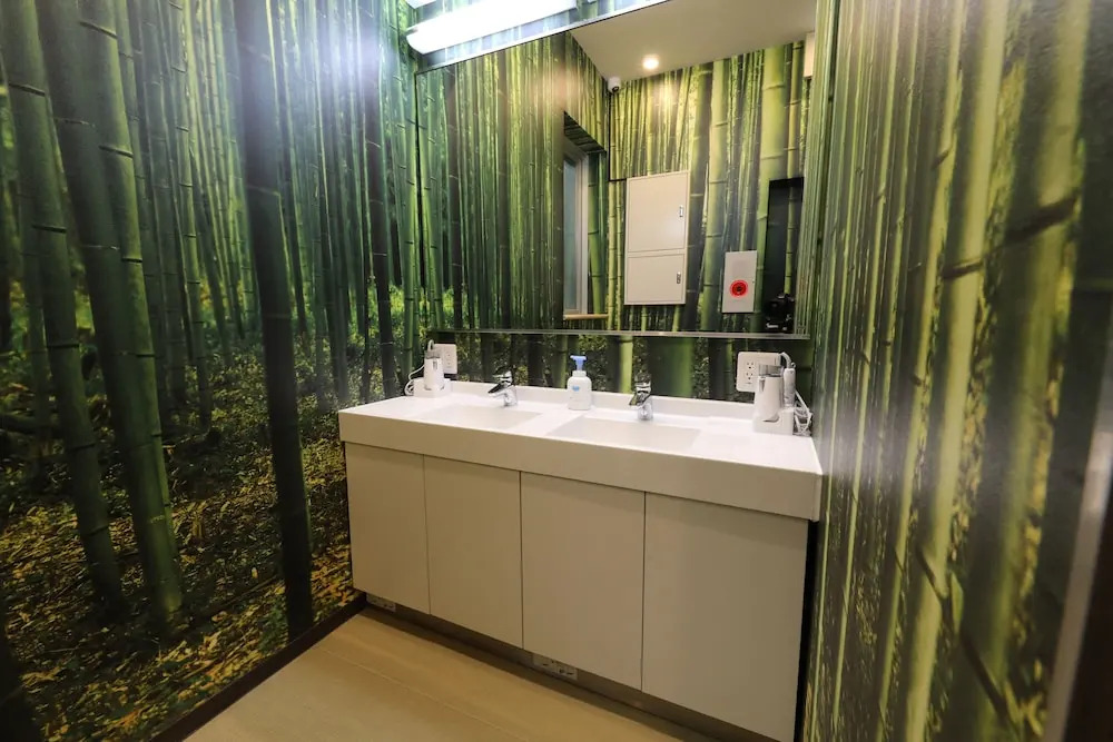 Shibuya Capsule Bamboo Hotel