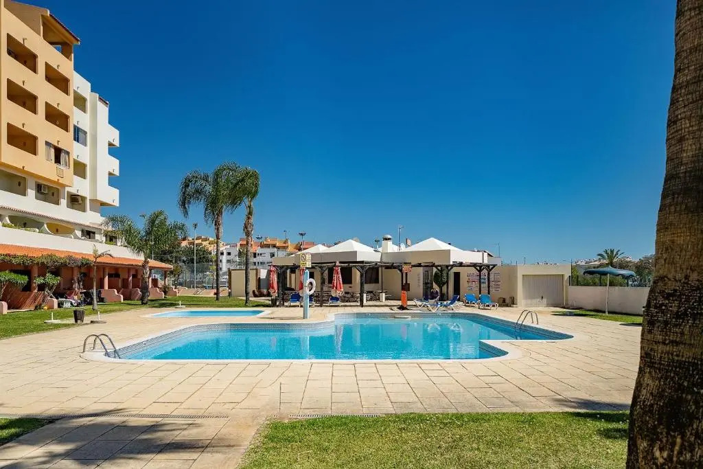 LovelyStay - Bela Vista 3BDR Duplex Penthouse with Pool
