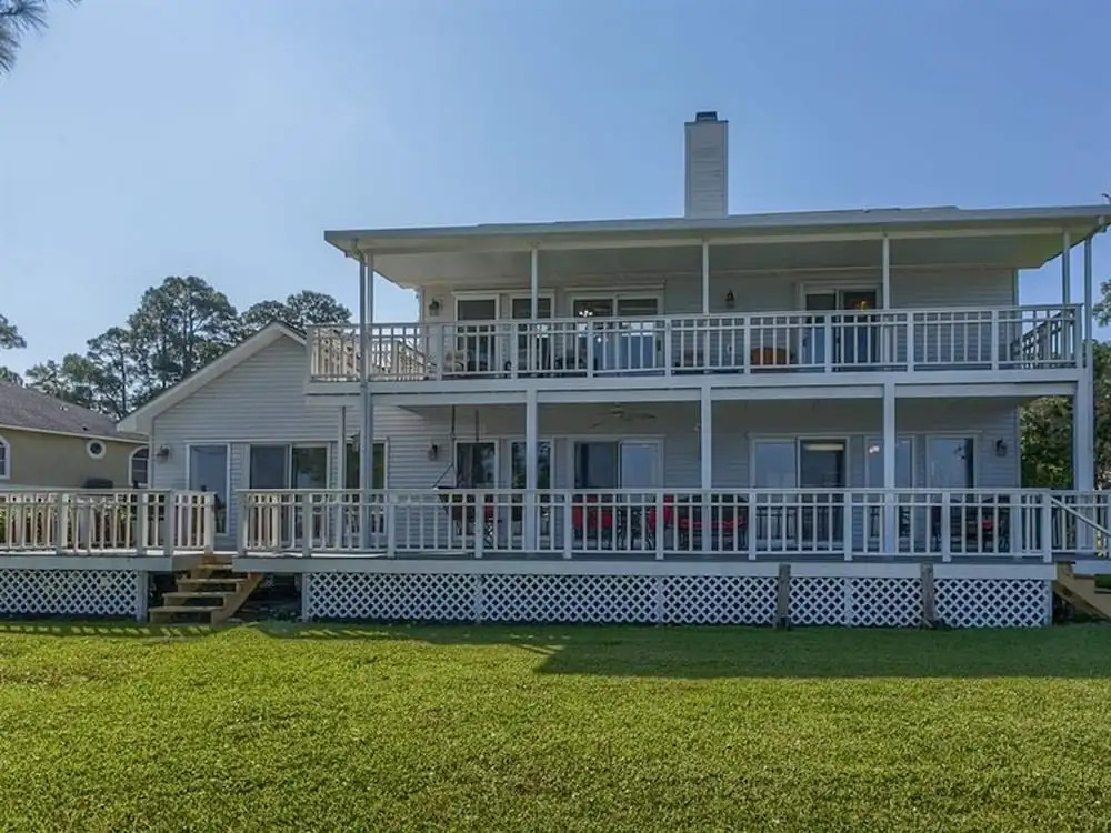 Dolphin Hideaway by Meyer Vacation Rentals