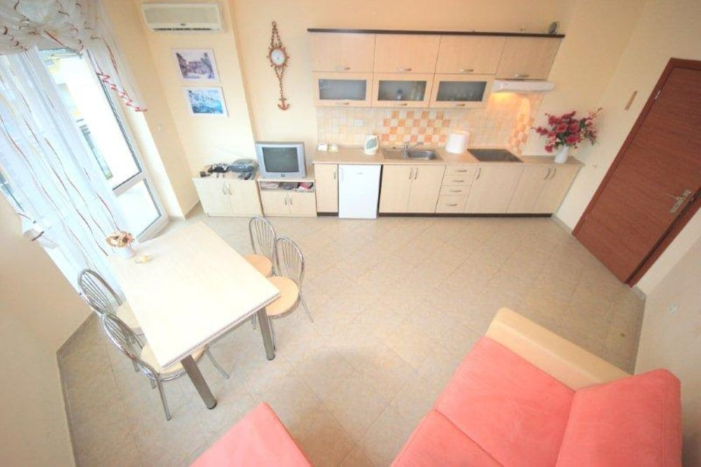 Menada Apartments in Karolina