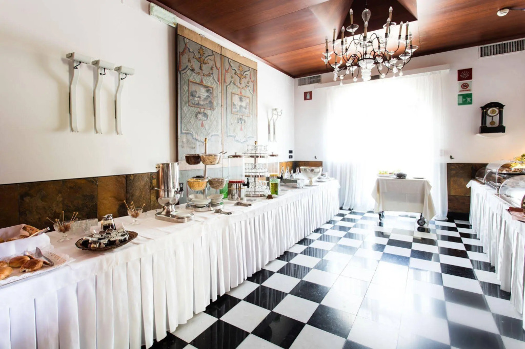 Residenza dEpoca Albergo Quattro Fontane