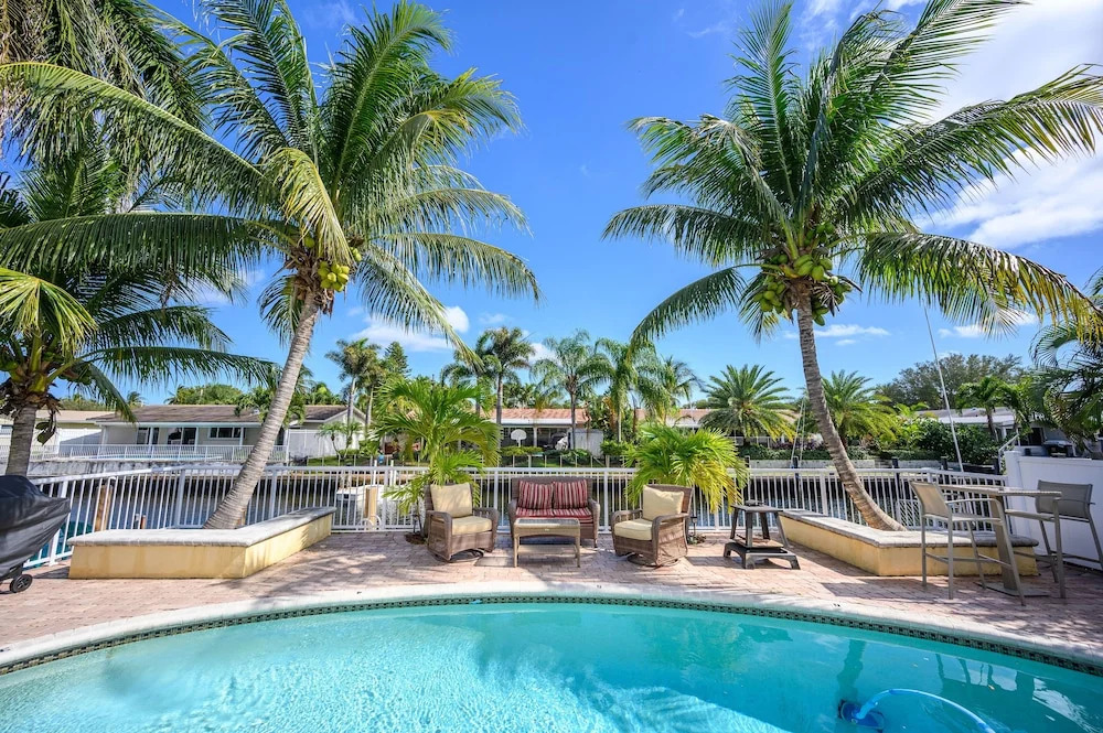 Gorgeous Canal W/ Private Pool & Dock 3 Bedroom Home