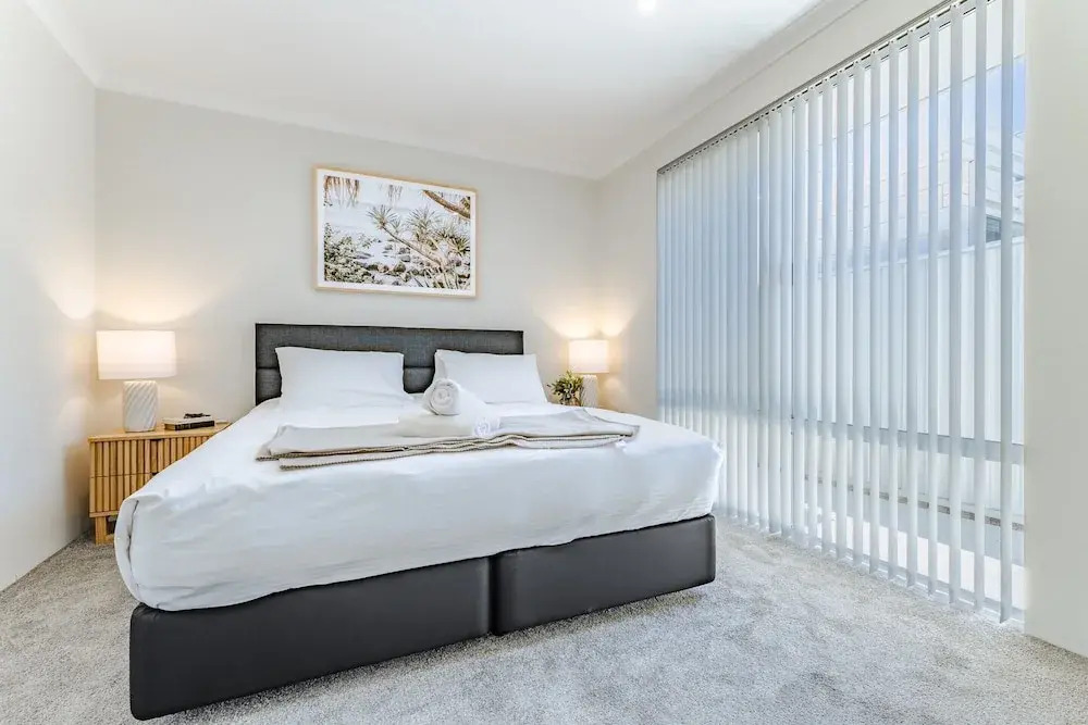 Bright & Airy 3-bed House Near Rockingham Beach
