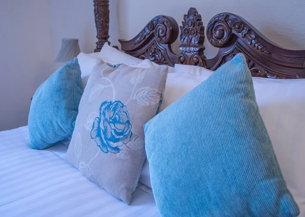 The Peak Hotel