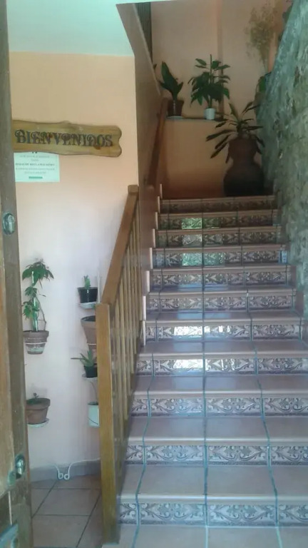 Apartamentos & Casa Rural Boada con Jardin Interior y Barbacoa