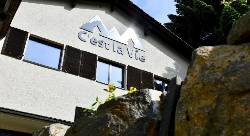 Family & Mountain Lodge Cest la Vie