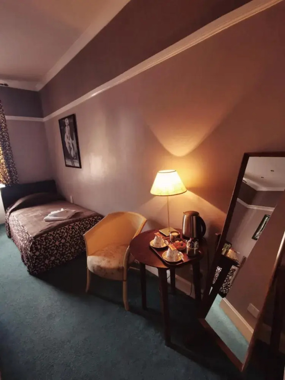 Victoria Hotel
