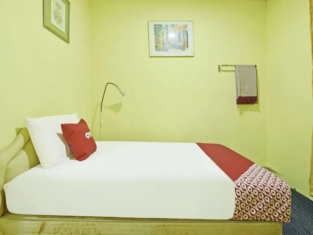 OYO 90535 Wakaf Bharu Inn