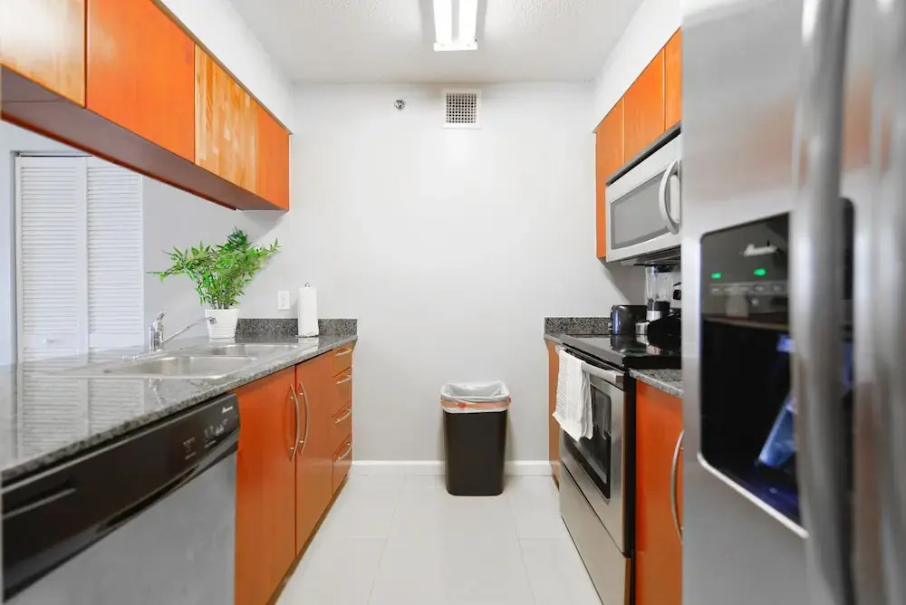 LUXURY 3 Bedrooms BRICKELL BAY APARTMENT