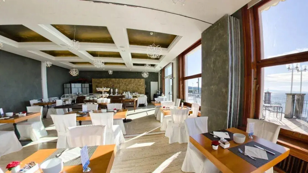 Hotel Riviera & Maximilians