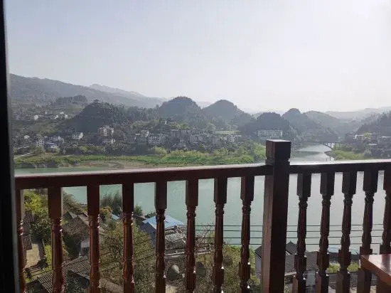Furong town Linjiang floor inn