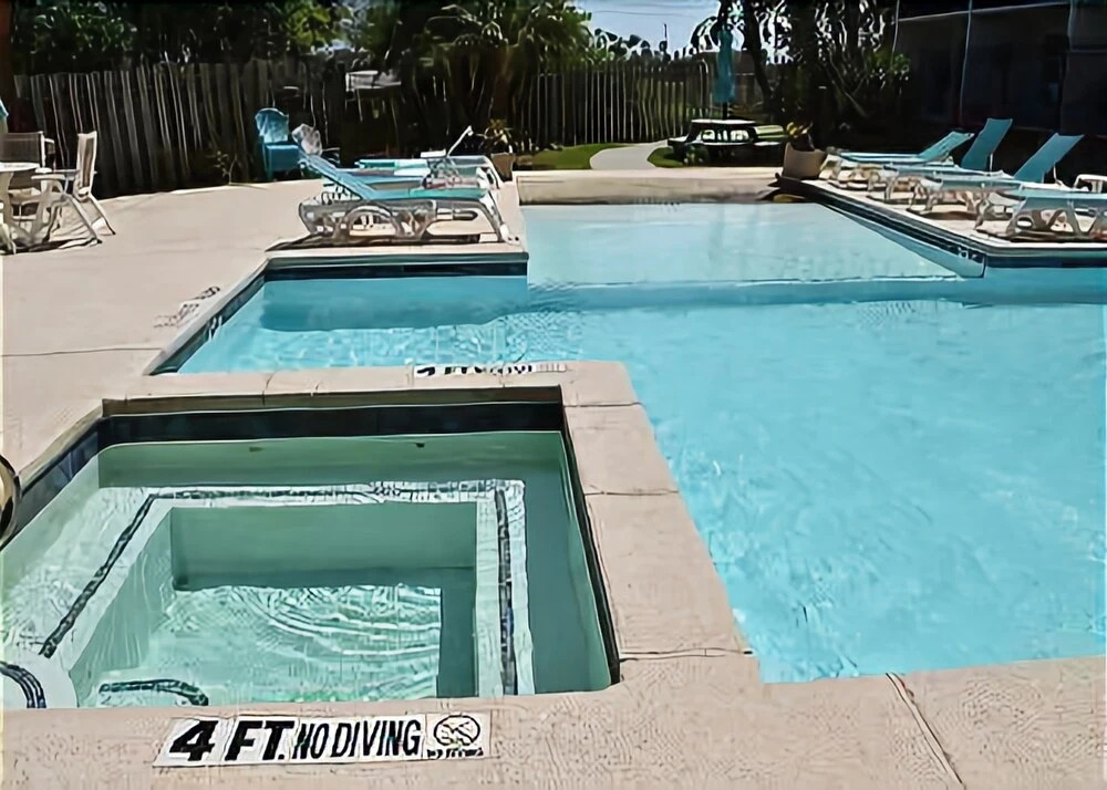 112 Sea Breeze - 1 Br Condo