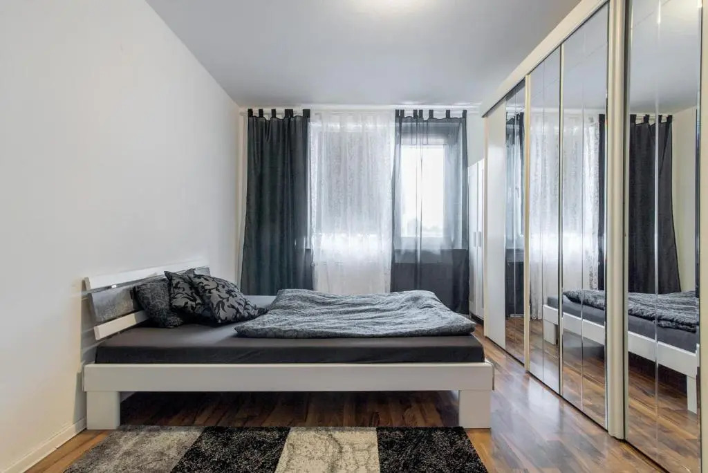 Id 5502 - Private Apartment