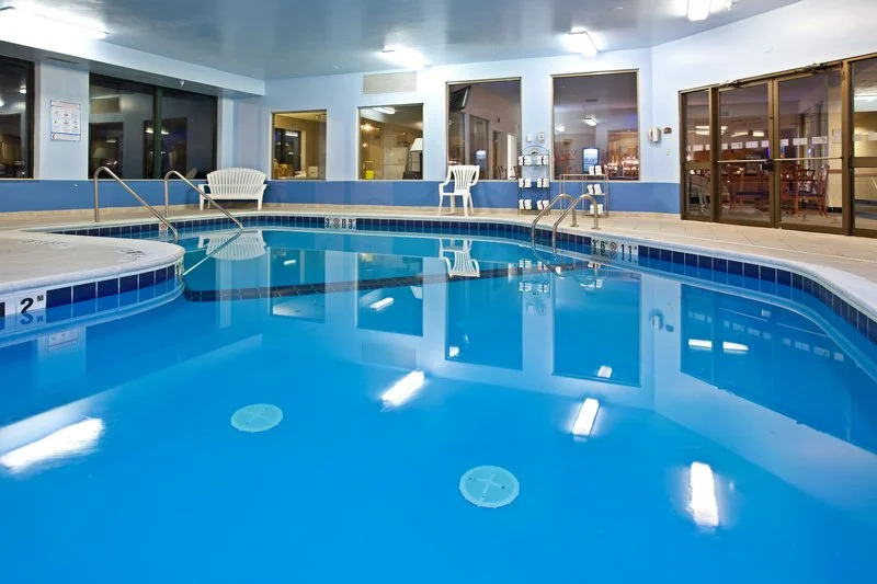 La Quinta Inn & Suits by Wyndham Pontoon Beach IL