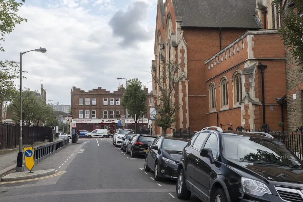 Beautiful Family home in Putney