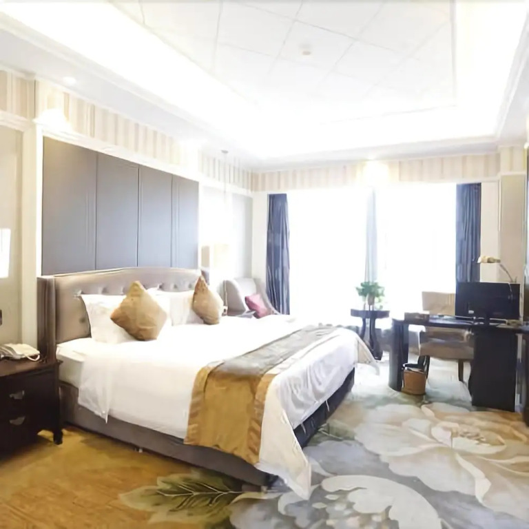Jinhu Hotel