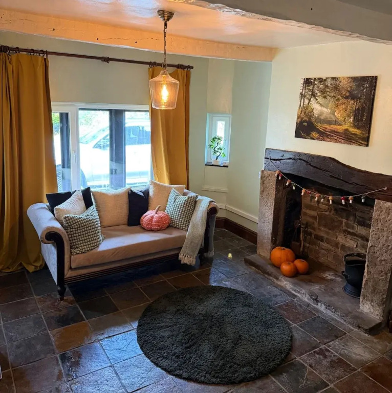 Grange Cottage Retreat in Bolton