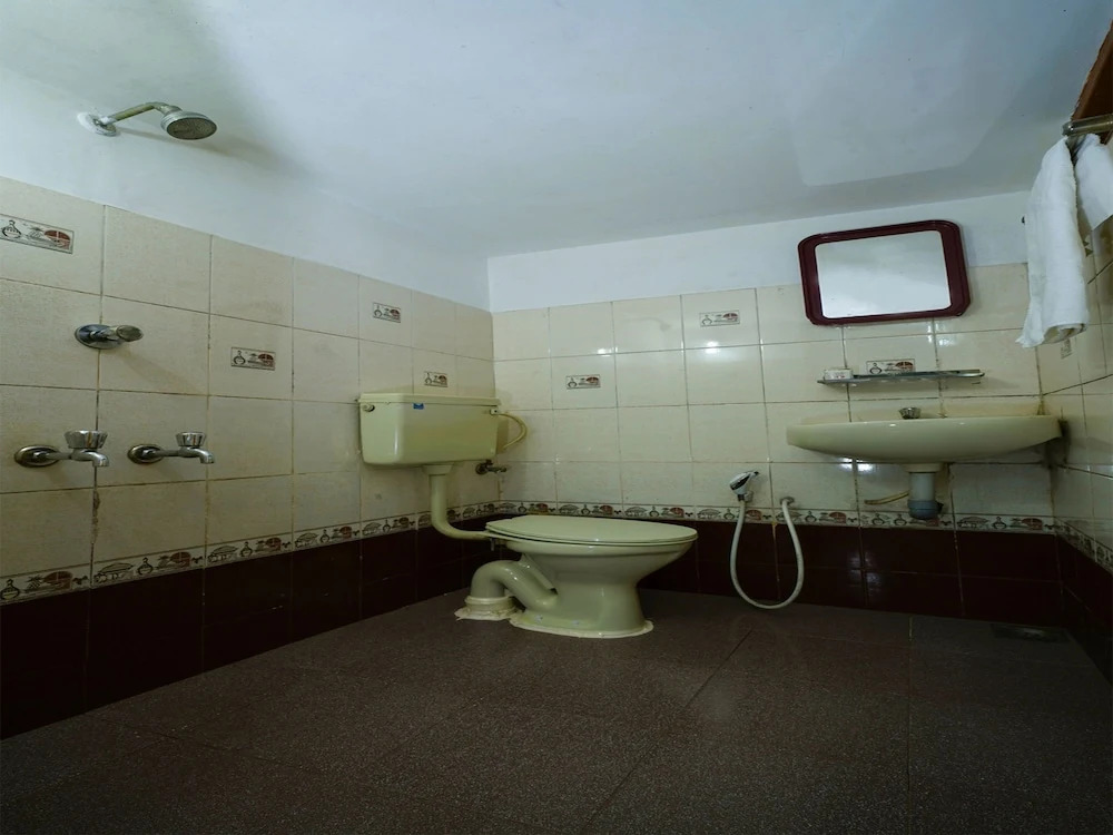 OYO 10641 Hotel Misty Hills