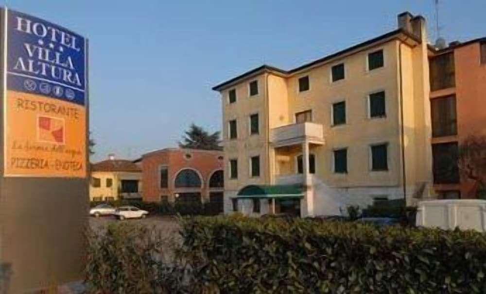 Hotel Villa Altura