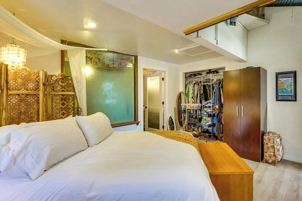 Beaver Lake Group Retreat w/ Decks: 2-unit Combo
