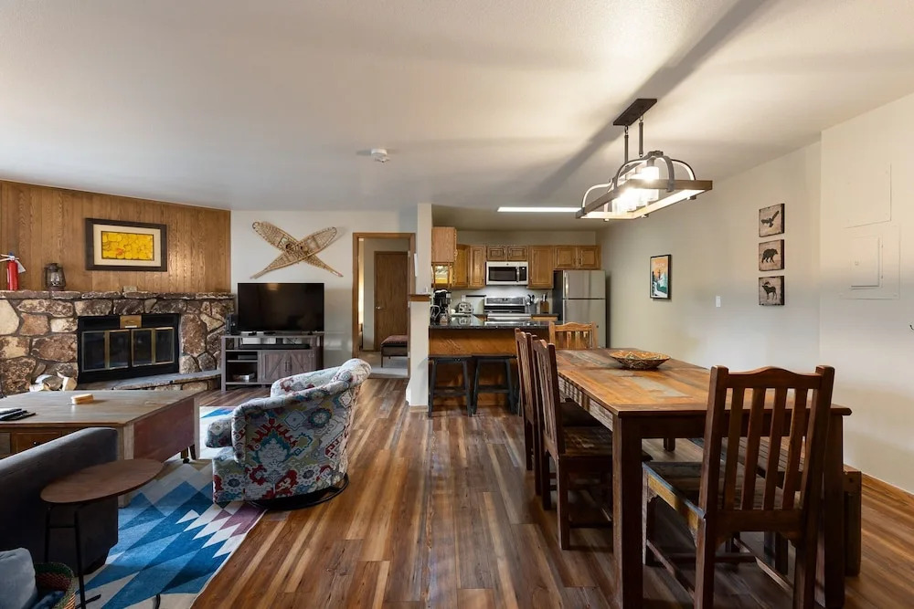 309 Snowdance Manor 2 Bedroom Condo by RedAwning