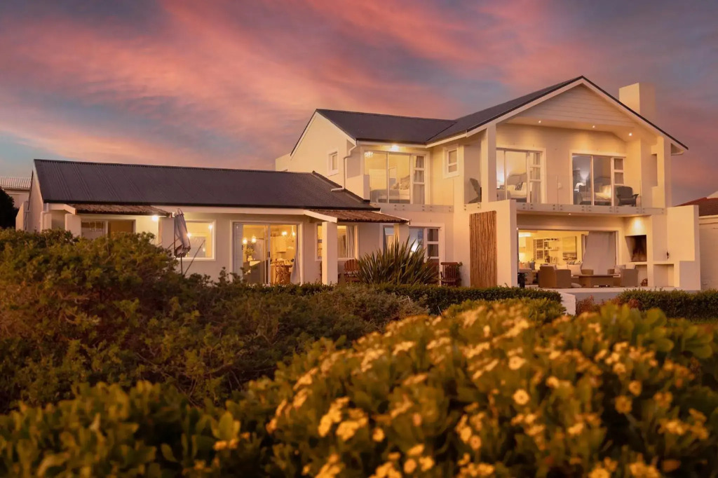 Shore's Edge cottage